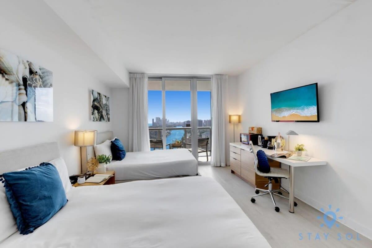 Amenities Balcony W Stunning Views-Beachfront Hallandale Beach Esterno foto