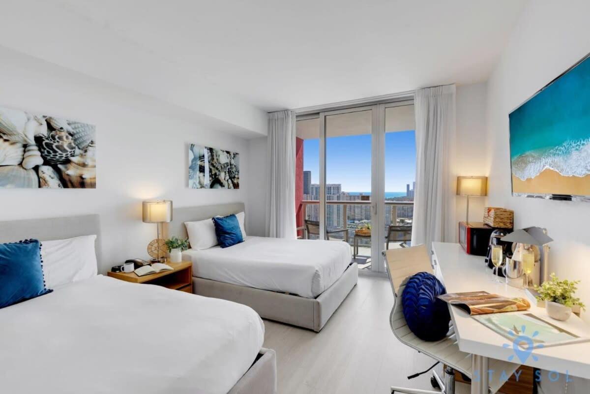 Amenities Balcony W Stunning Views-Beachfront Hallandale Beach Esterno foto